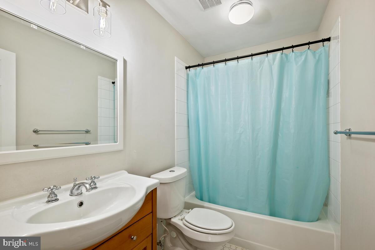 CHADSBERRY - Residential