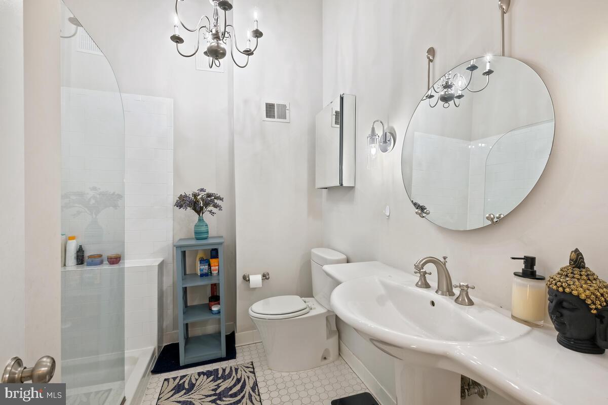 CHADSBERRY - Residential