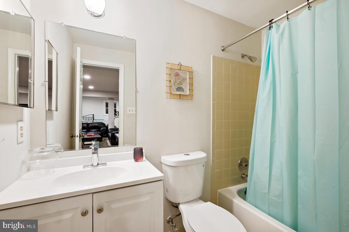 CHADSBERRY - Residential