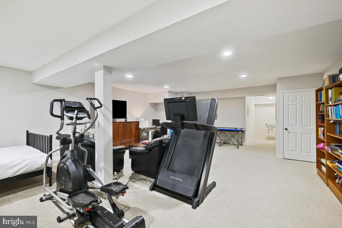 CHADSBERRY - Residential