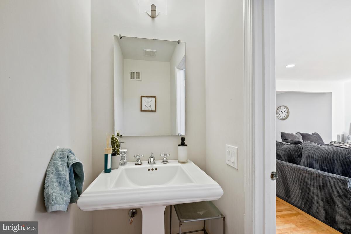 CHADSBERRY - Residential