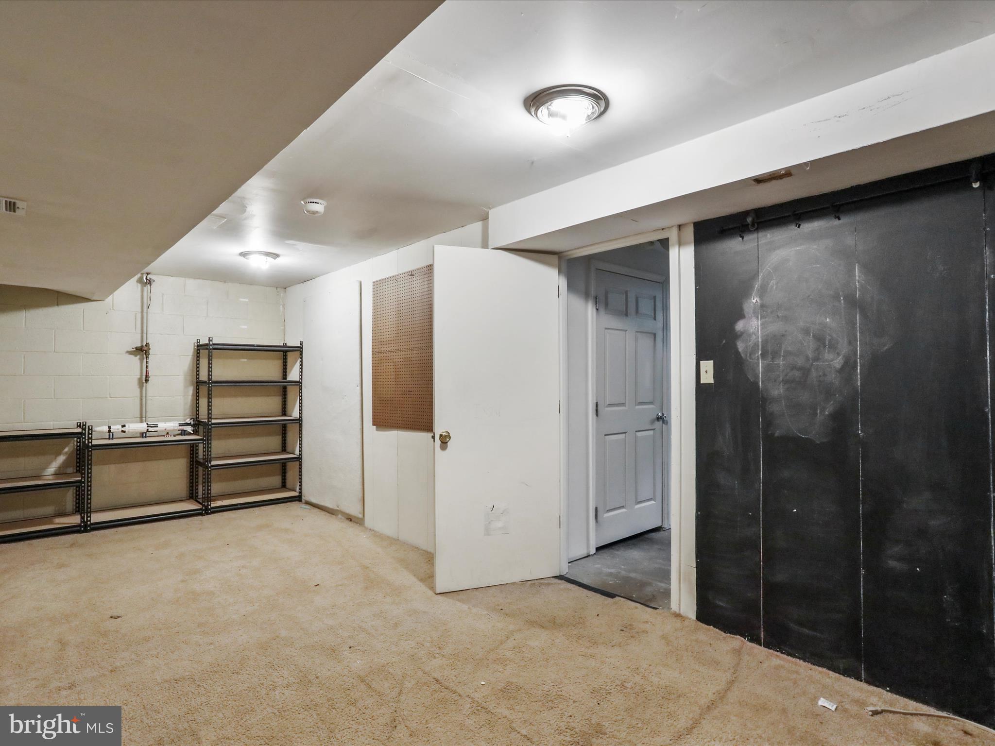 WHISPERING HILLS - Residential