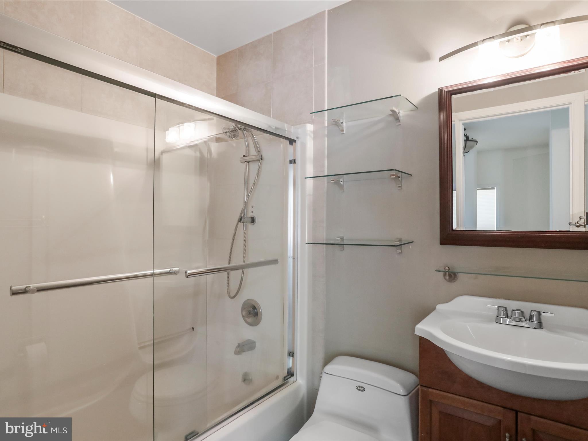 WHISPERING HILLS - Residential