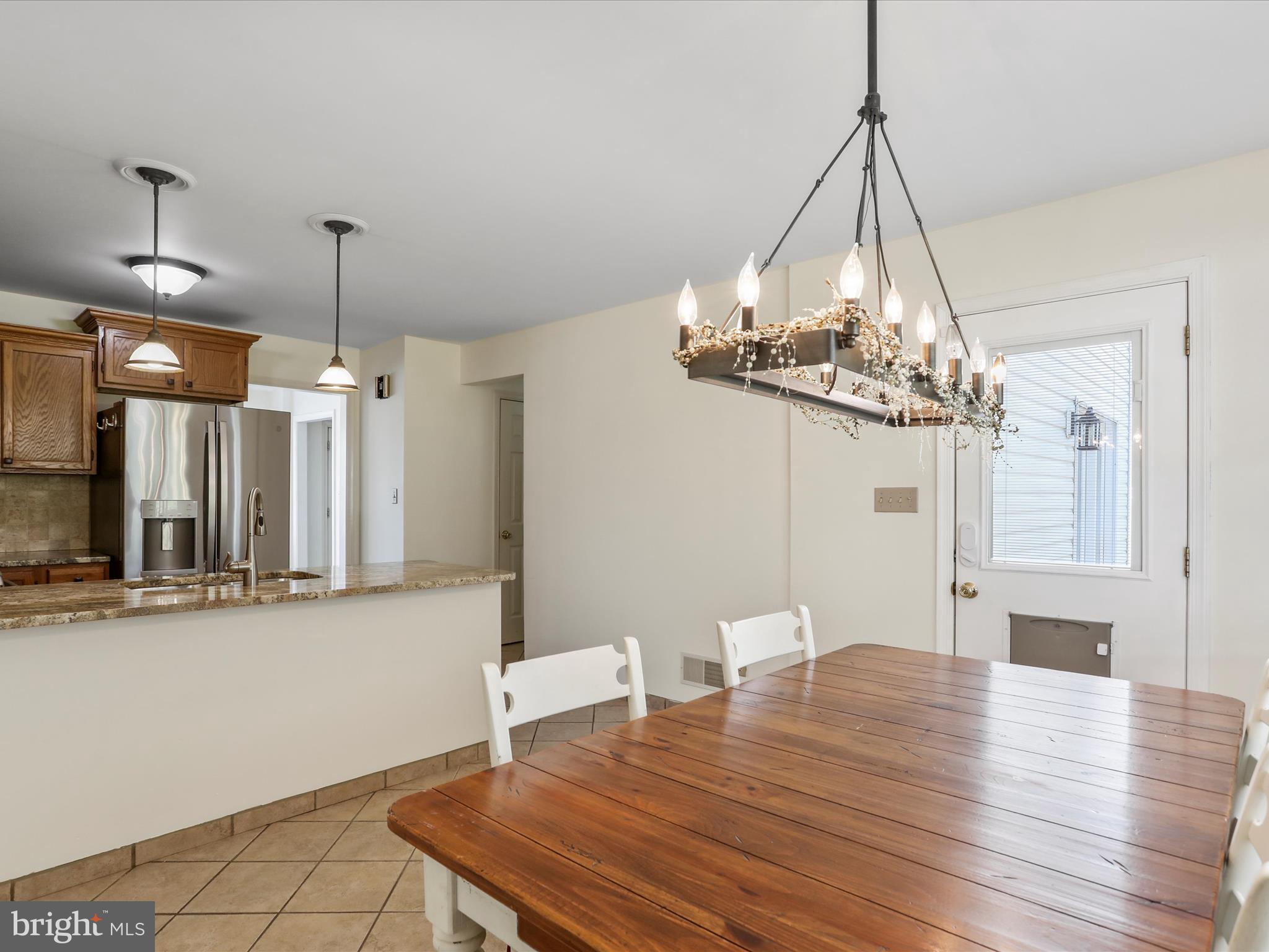 WHISPERING HILLS - Residential