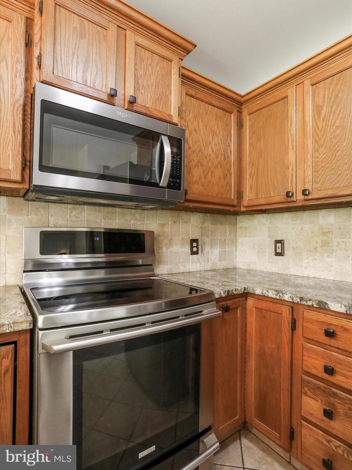 WHISPERING HILLS - Residential