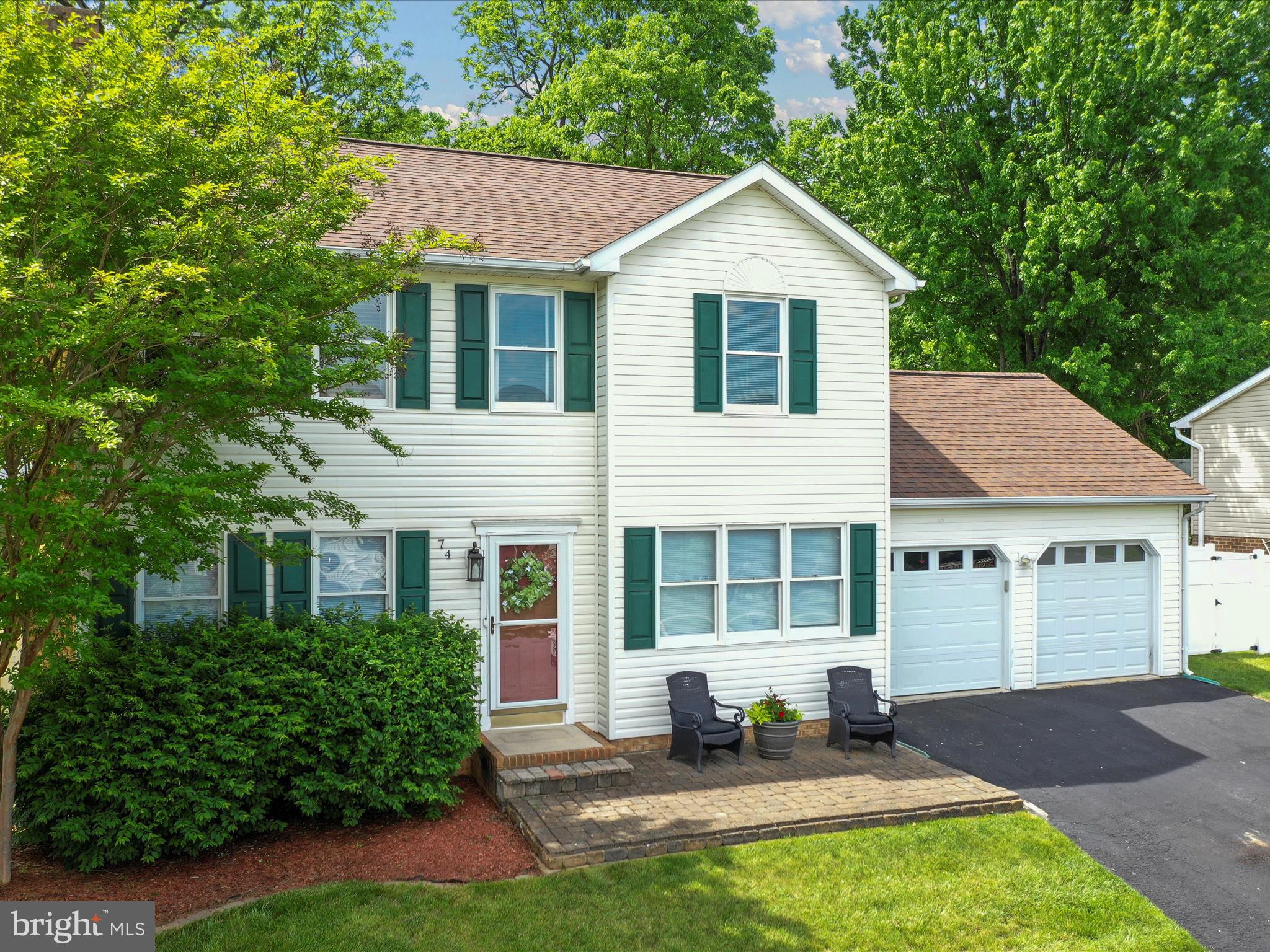 WHISPERING HILLS - Residential