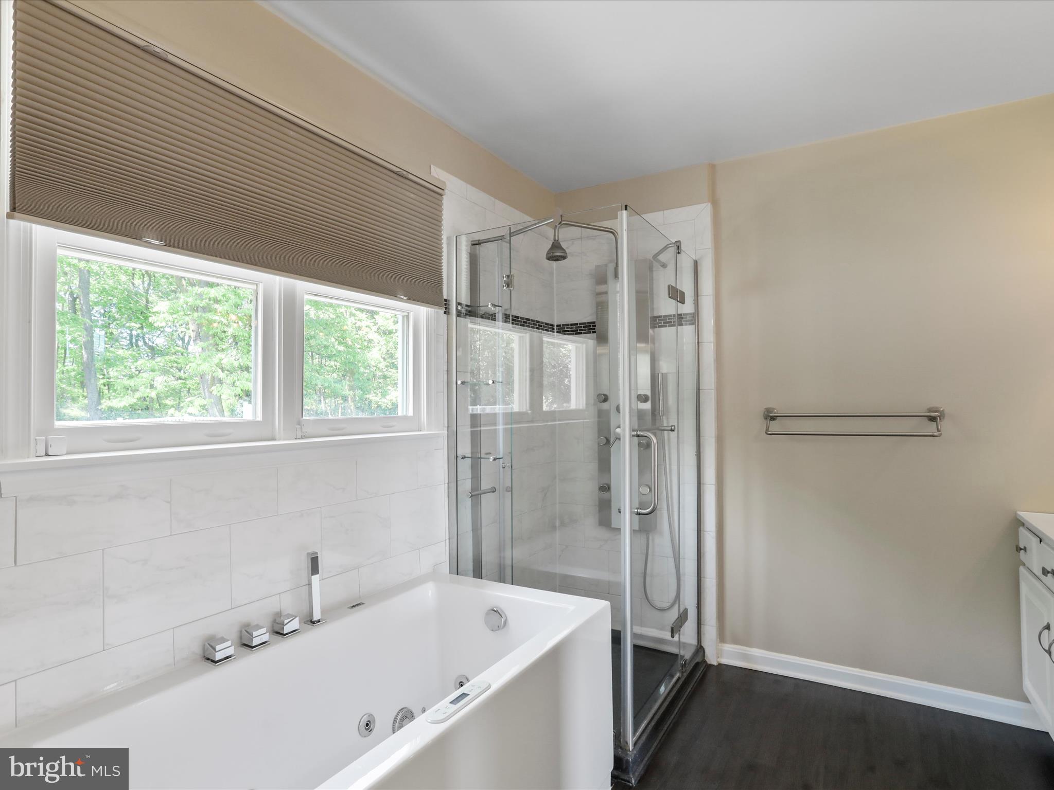 WHISPERING HILLS - Residential