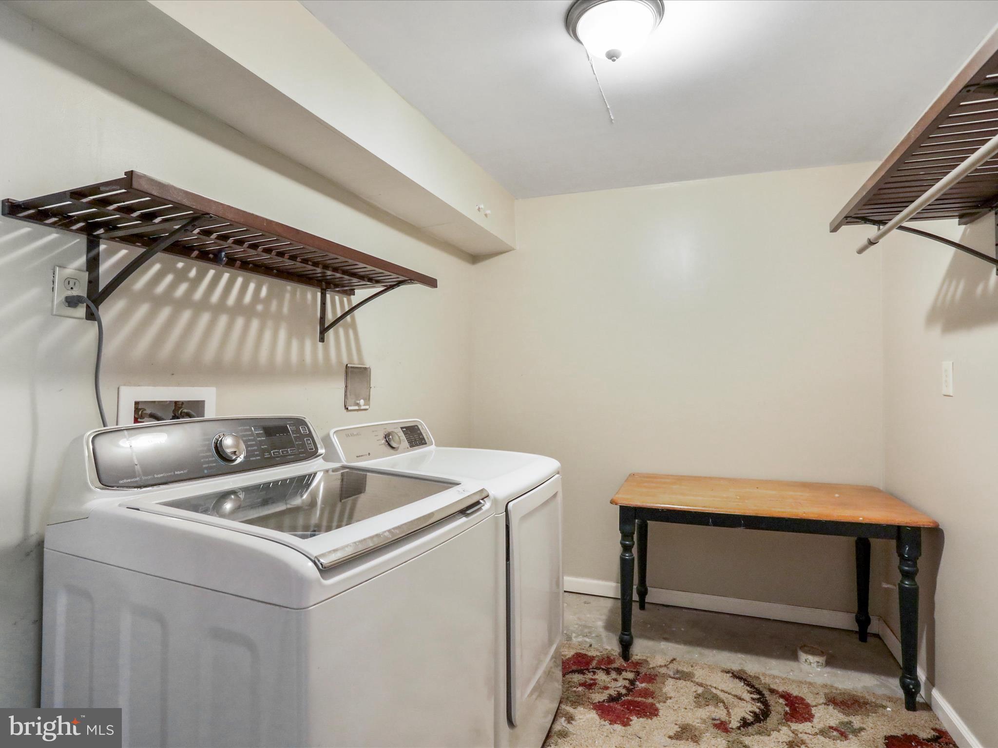 WHISPERING HILLS - Residential