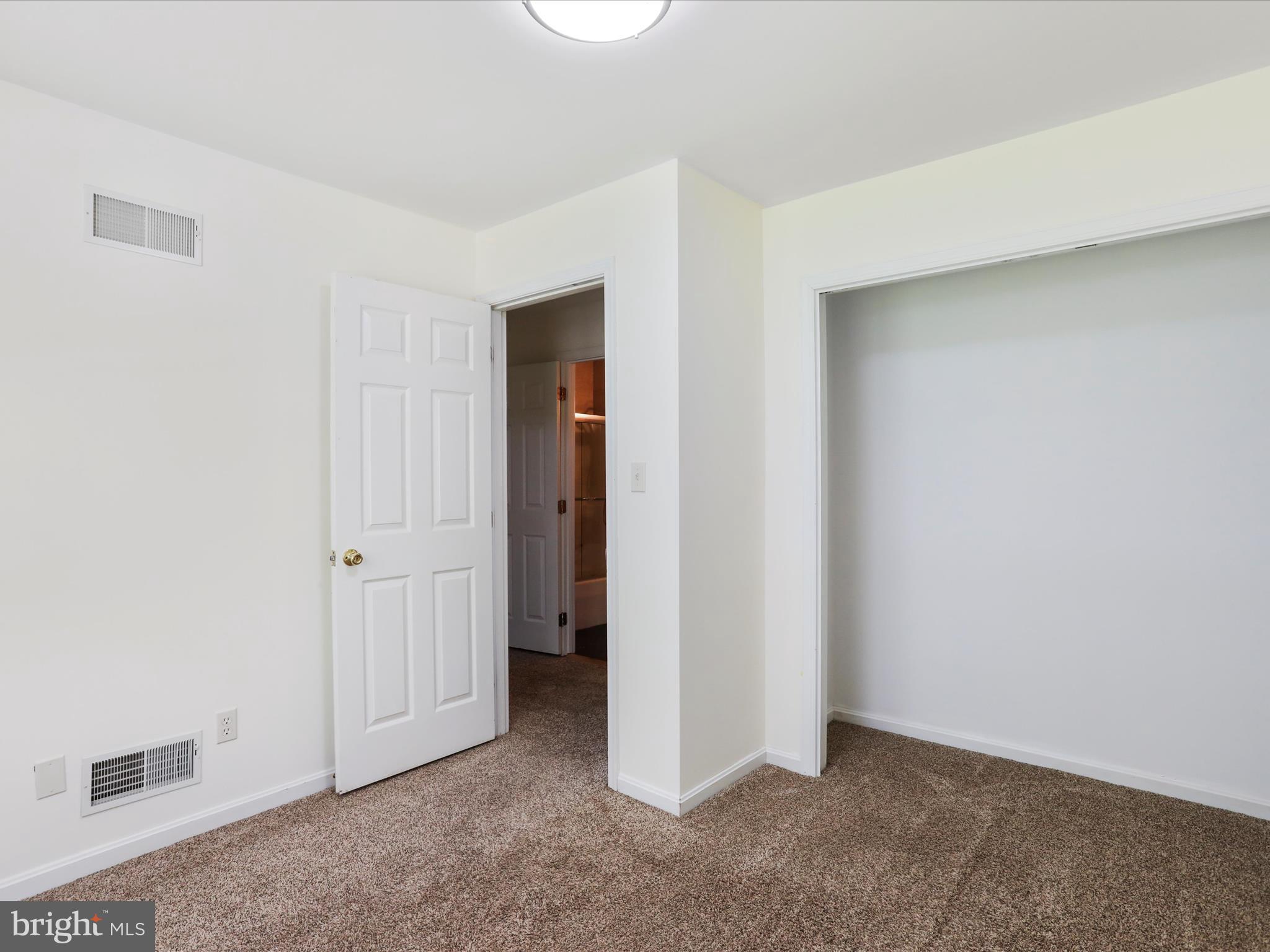 WHISPERING HILLS - Residential