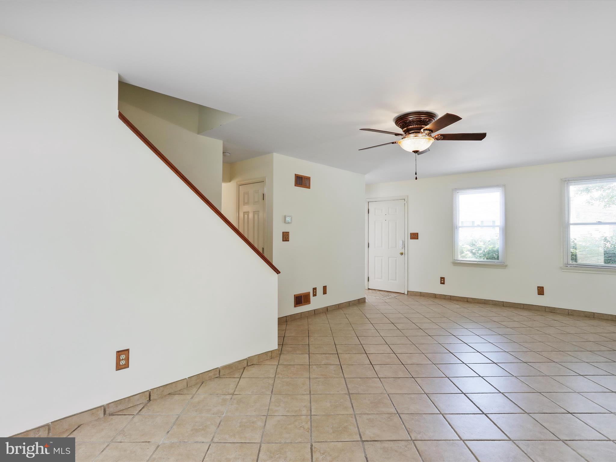 WHISPERING HILLS - Residential