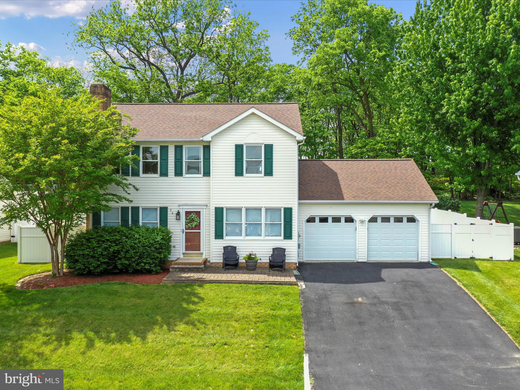 WHISPERING HILLS - Residential