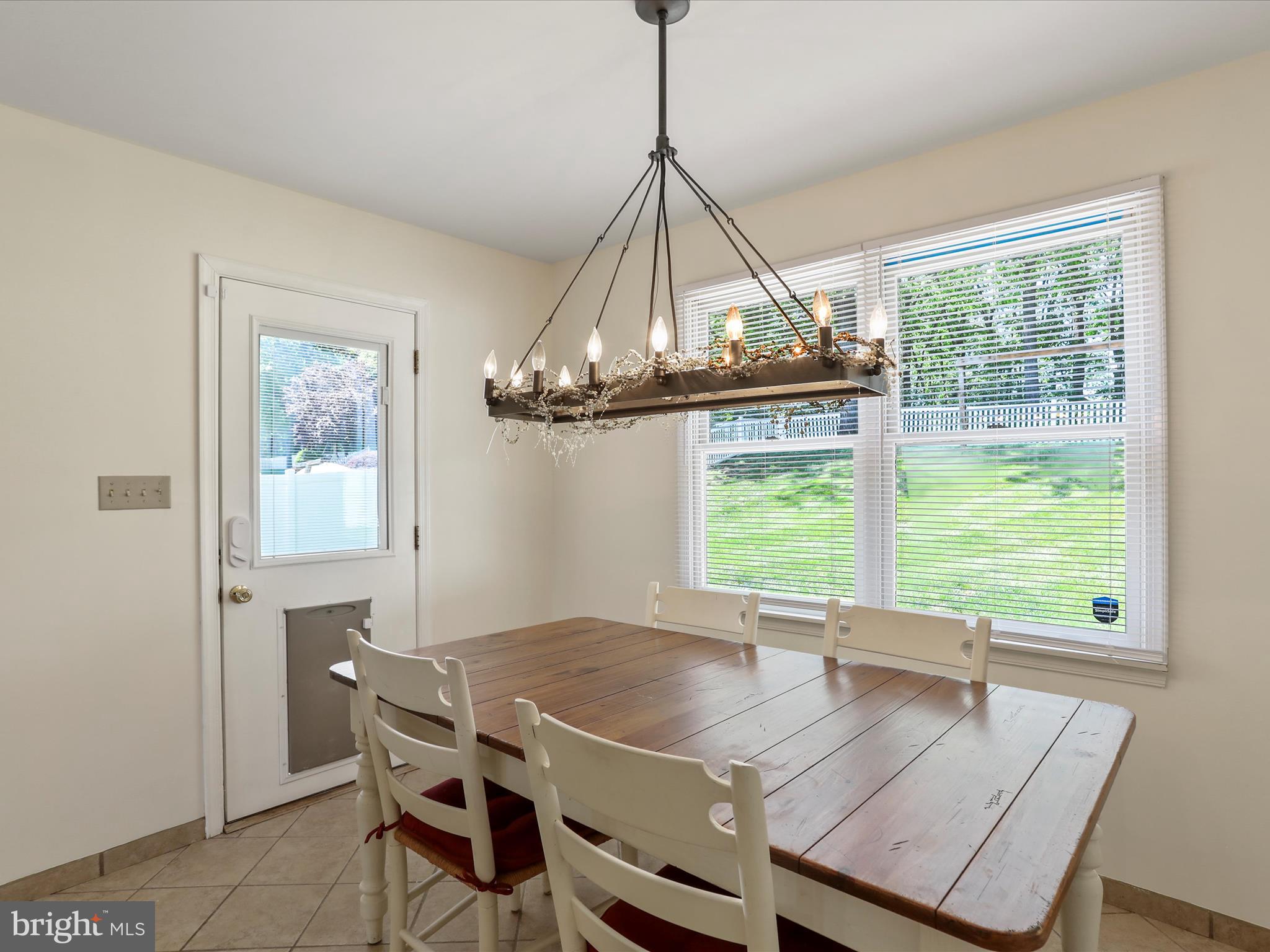 WHISPERING HILLS - Residential