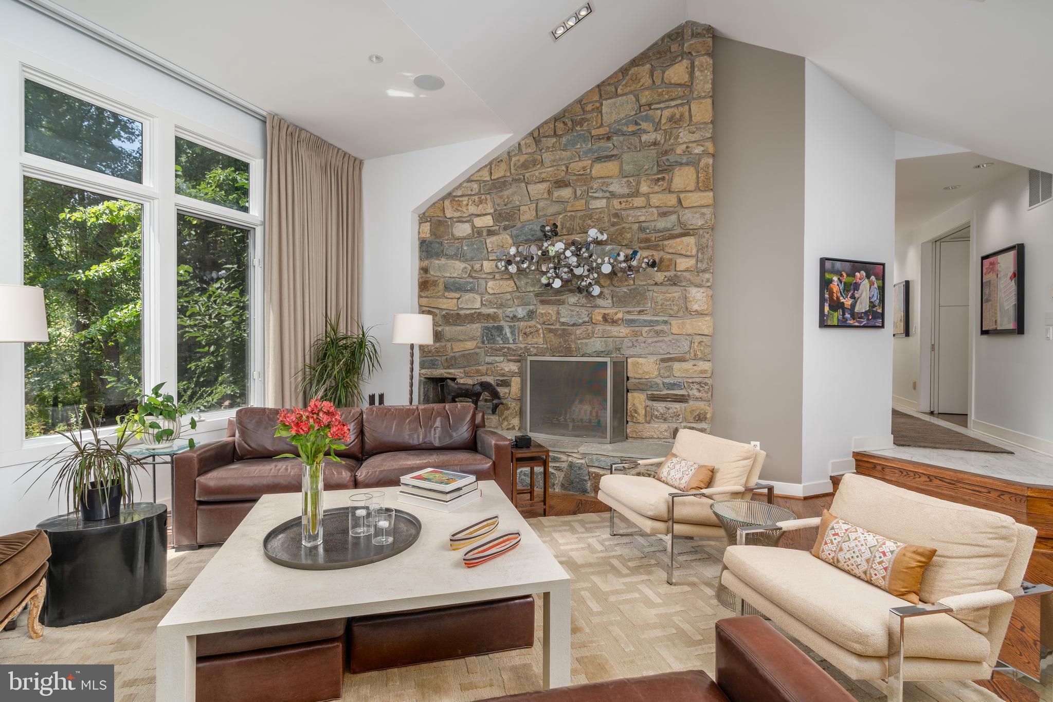 THE PALISADES - Residential