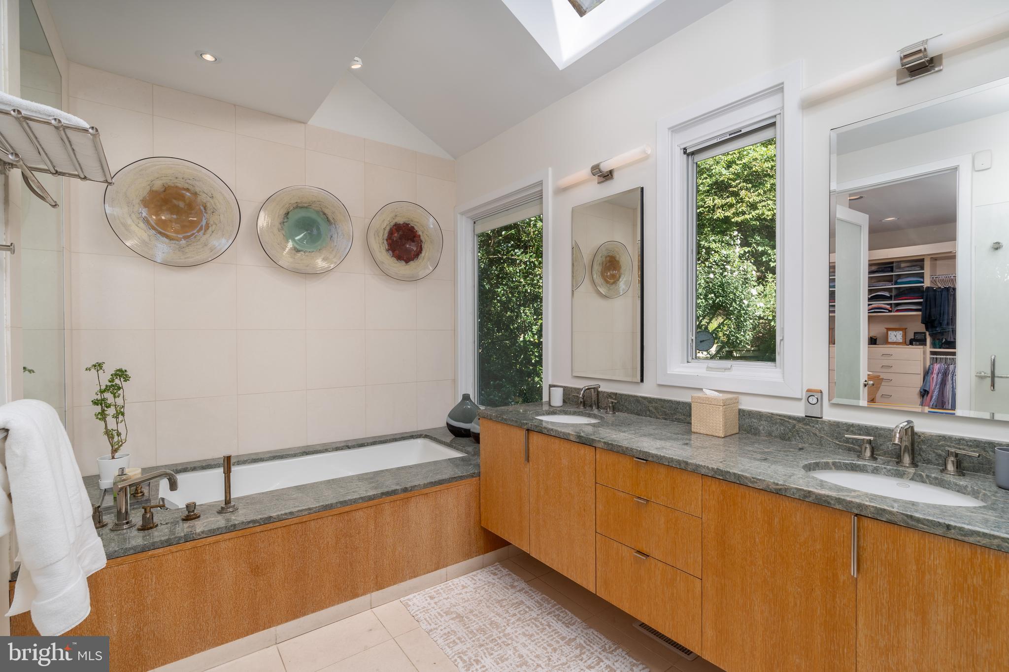 THE PALISADES - Residential