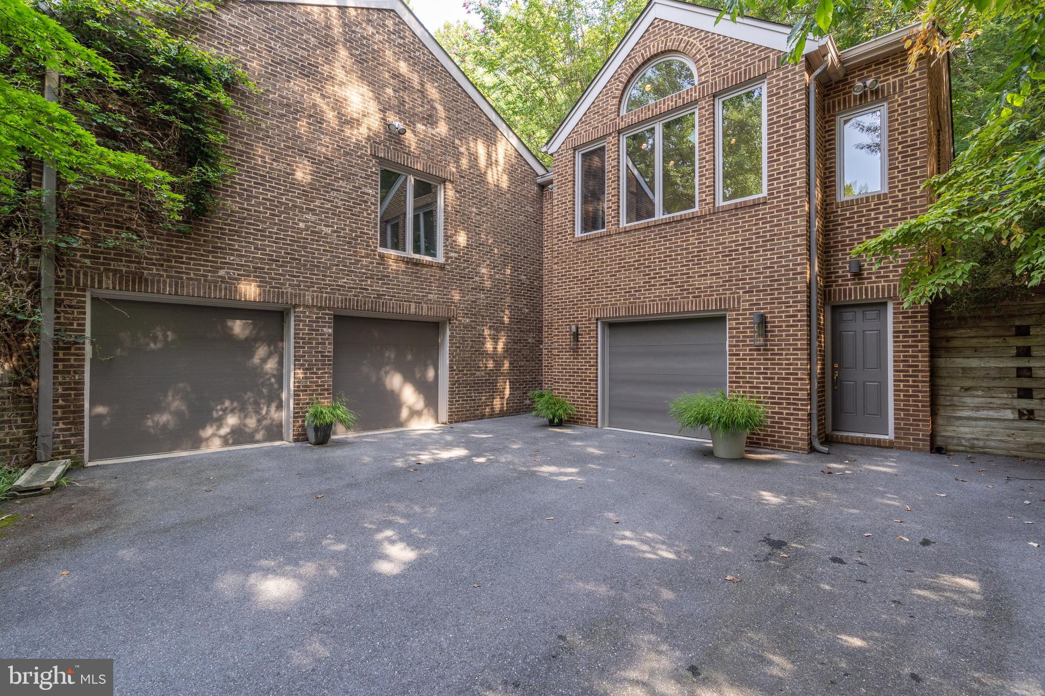 THE PALISADES - Residential