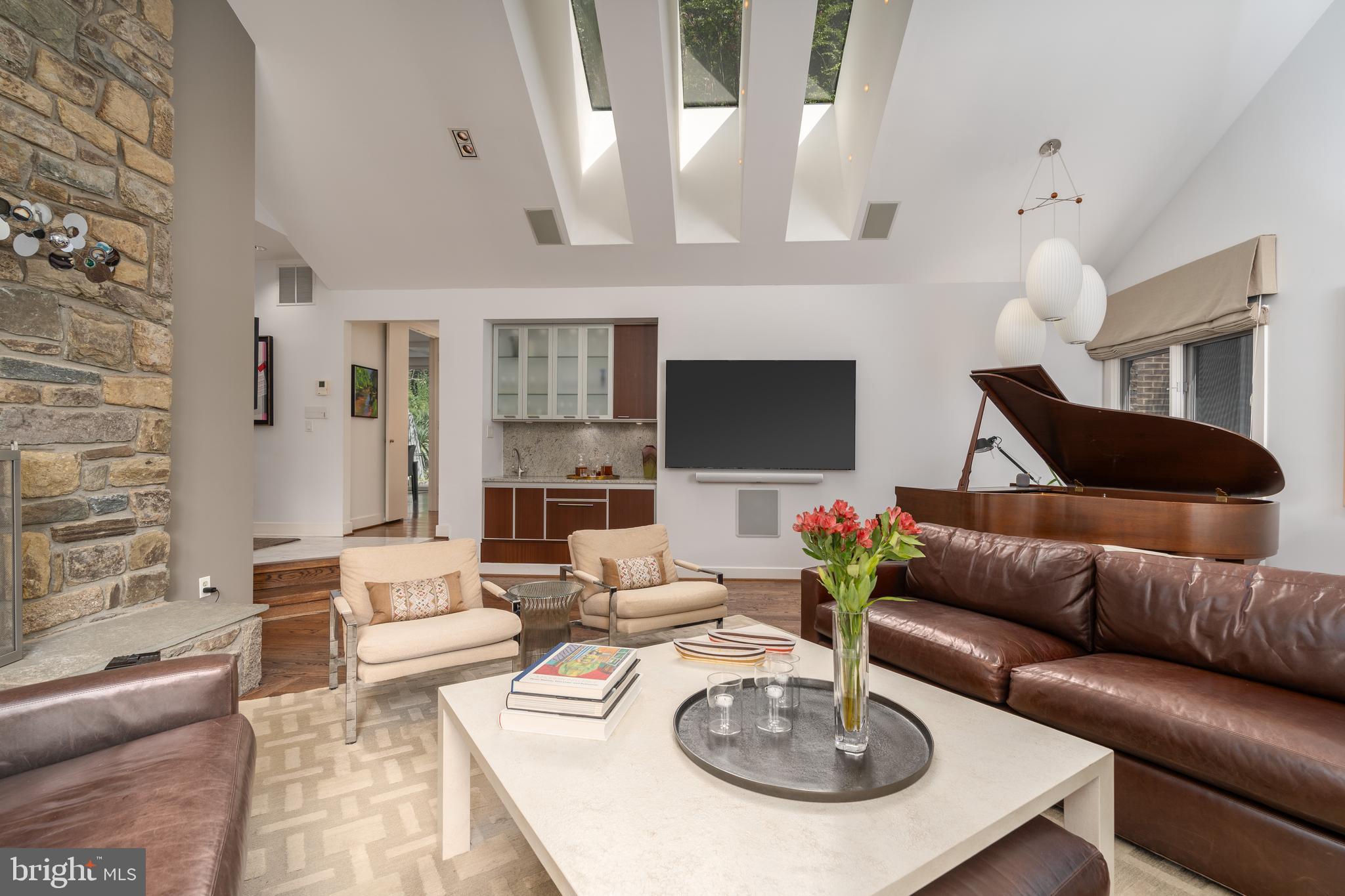 THE PALISADES - Residential