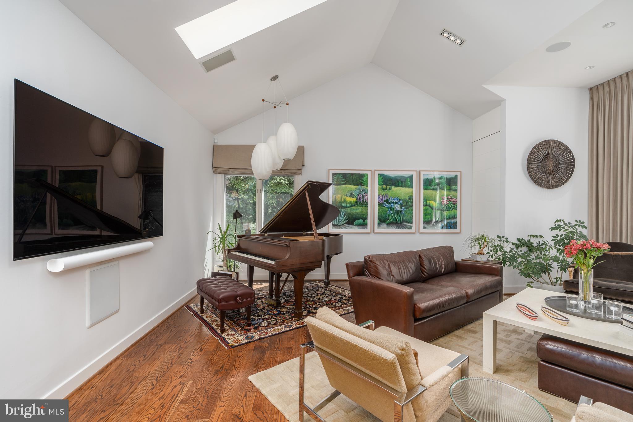 THE PALISADES - Residential