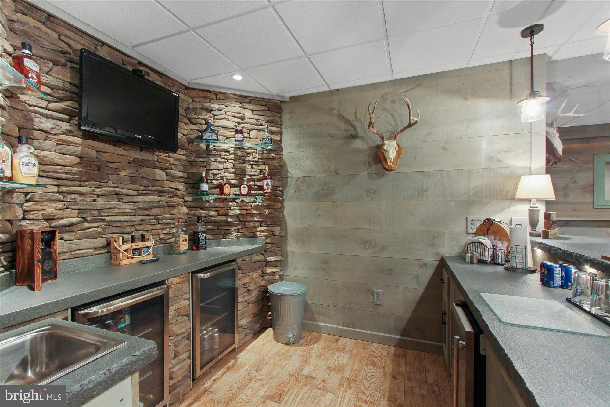 WALTERS HATCHERY - Residential