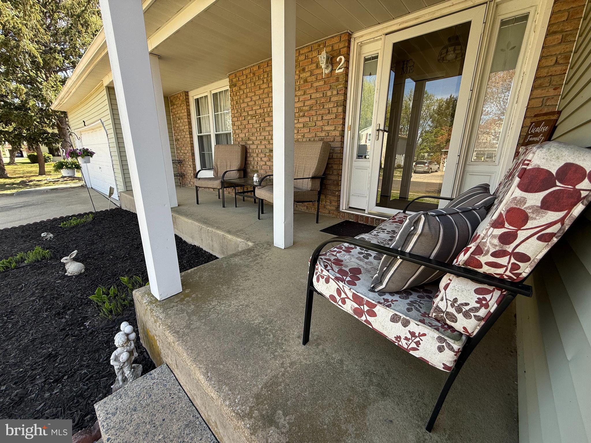 2 KING WILLIAM COURT