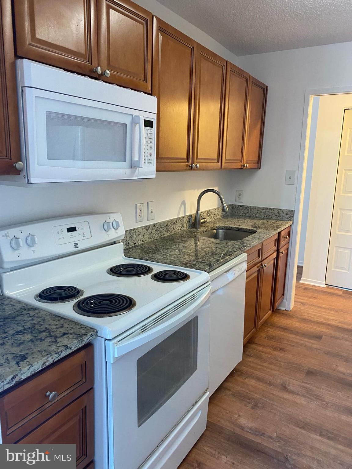 IDYLWOOD TOWERS CONDO - Residential Lease