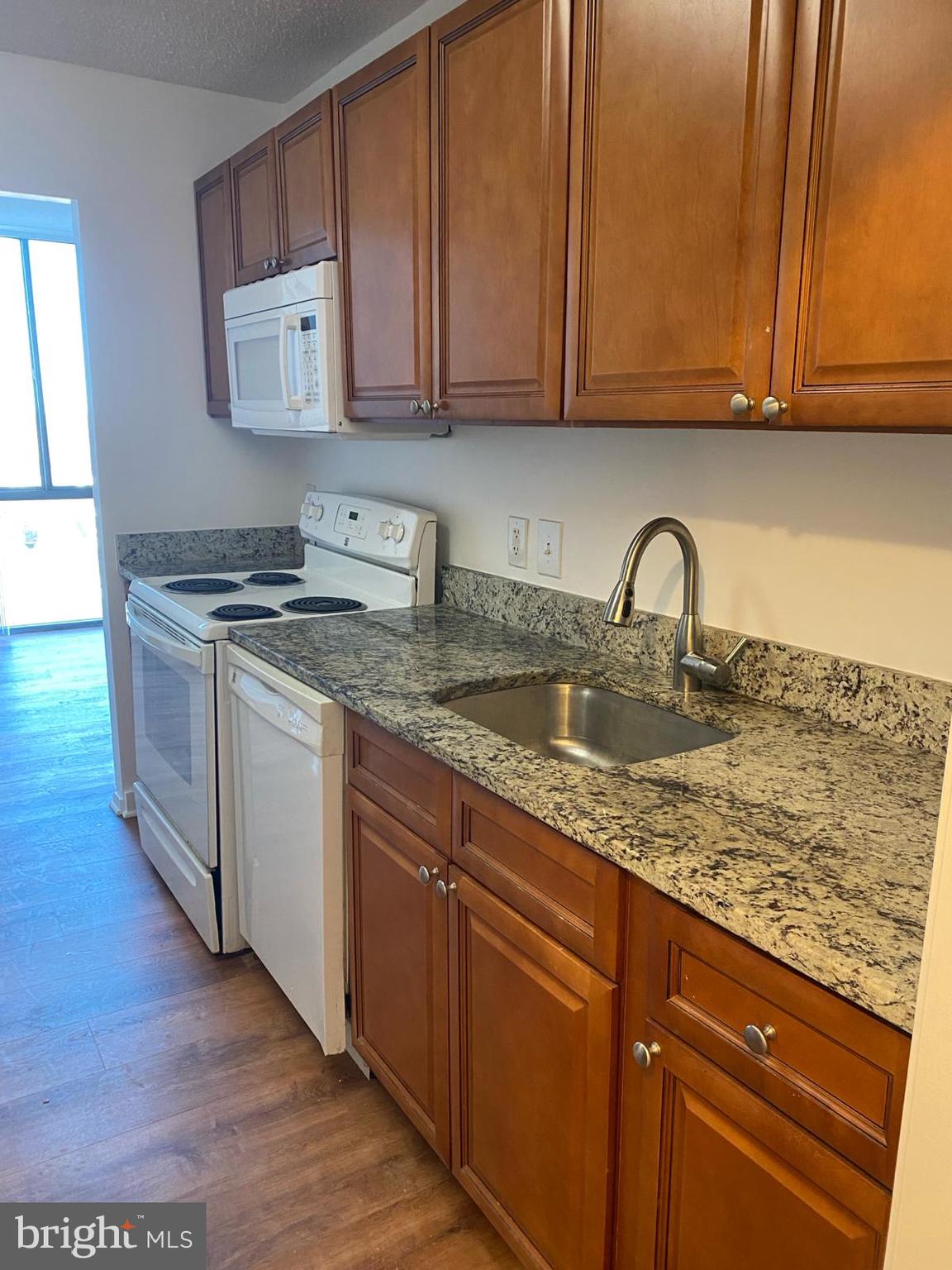 IDYLWOOD TOWERS CONDO - Residential Lease