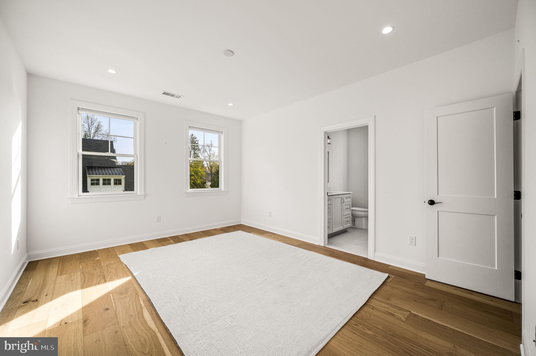 IRONSTONE AT BLUE BELL - Residential