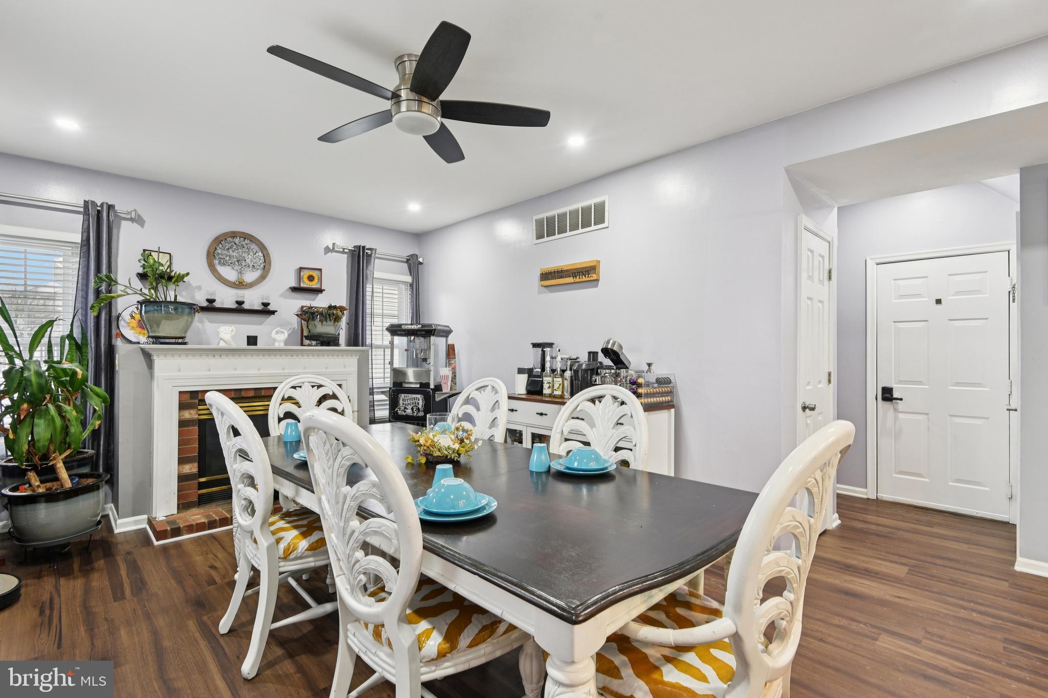 GRACE HARBOUR - Residential