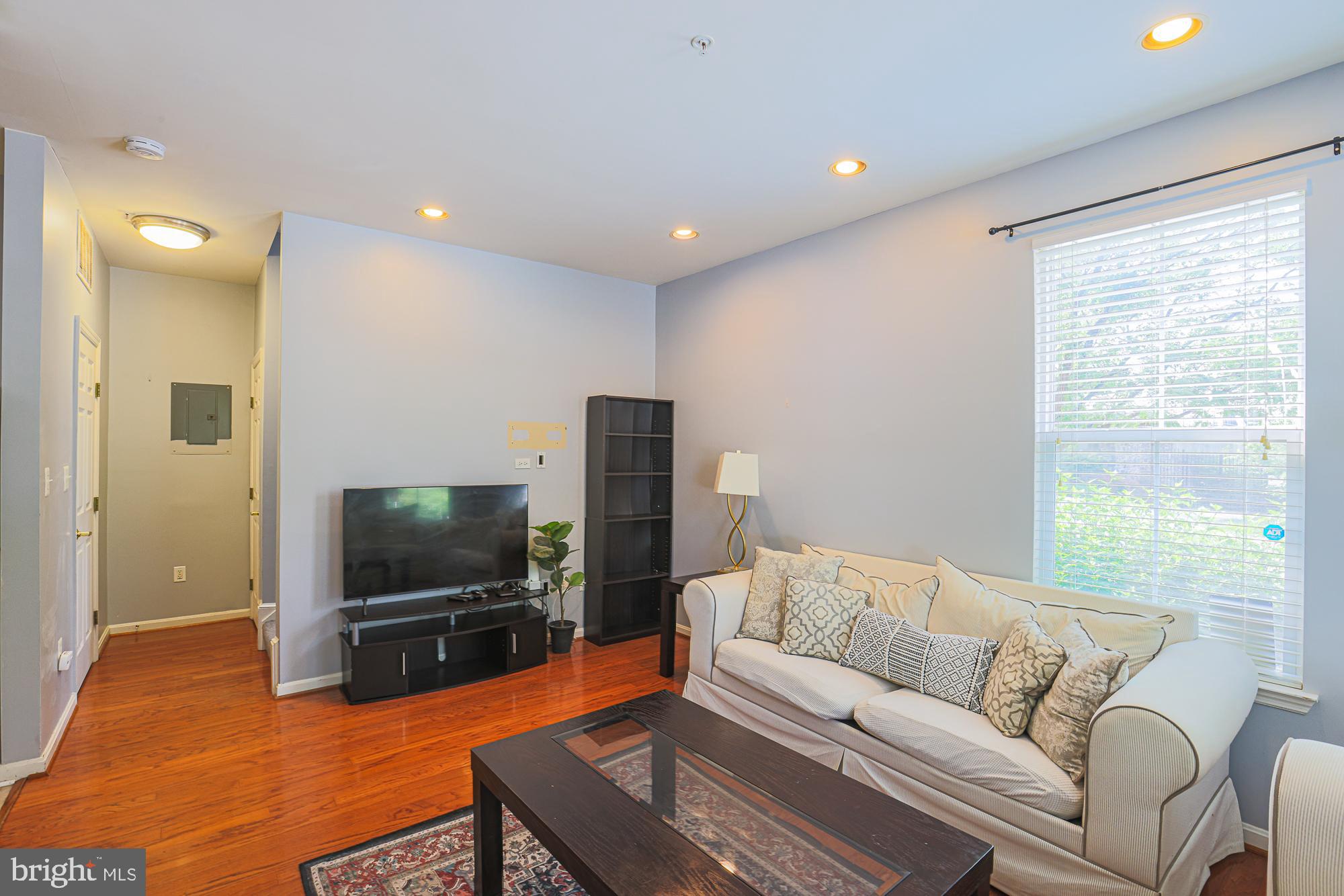 BUTCHERS HILL - Residential