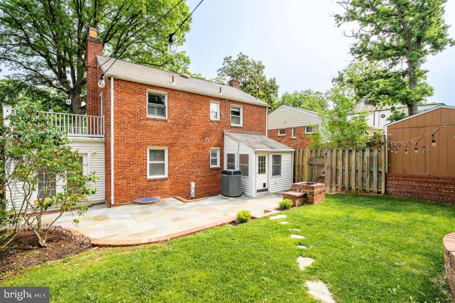 ARLINGTON RIDGE - Residential Lease