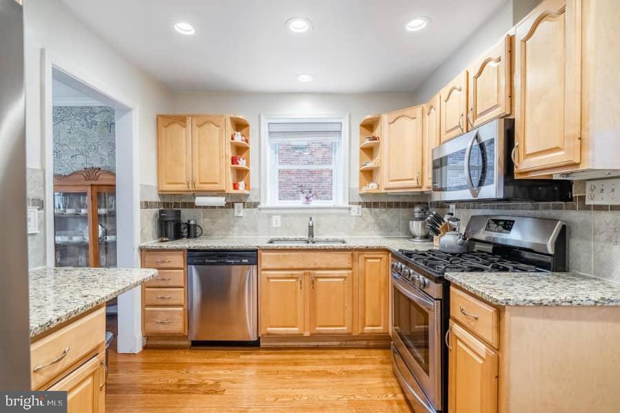 ARLINGTON RIDGE - Residential Lease