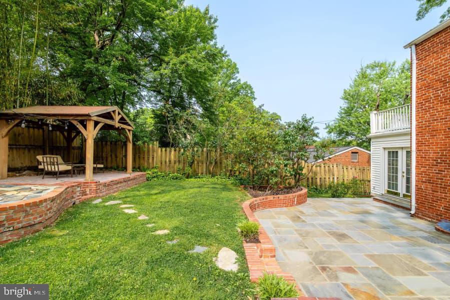 ARLINGTON RIDGE - Residential Lease