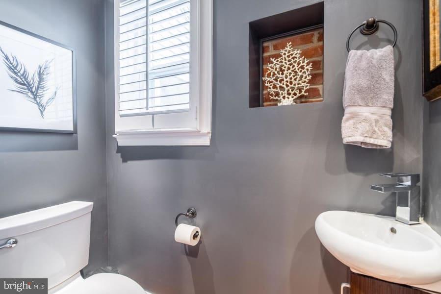 ARLINGTON RIDGE - Residential Lease