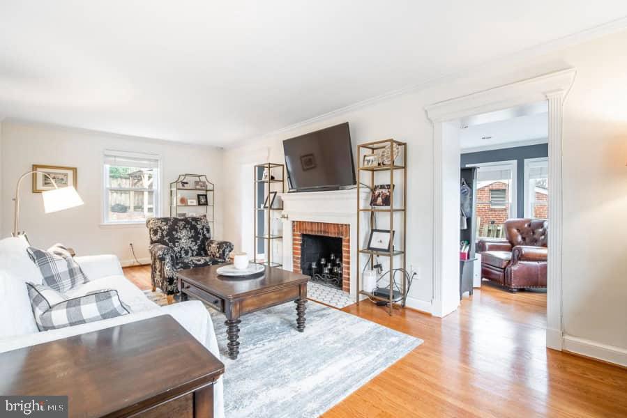 ARLINGTON RIDGE - Residential Lease