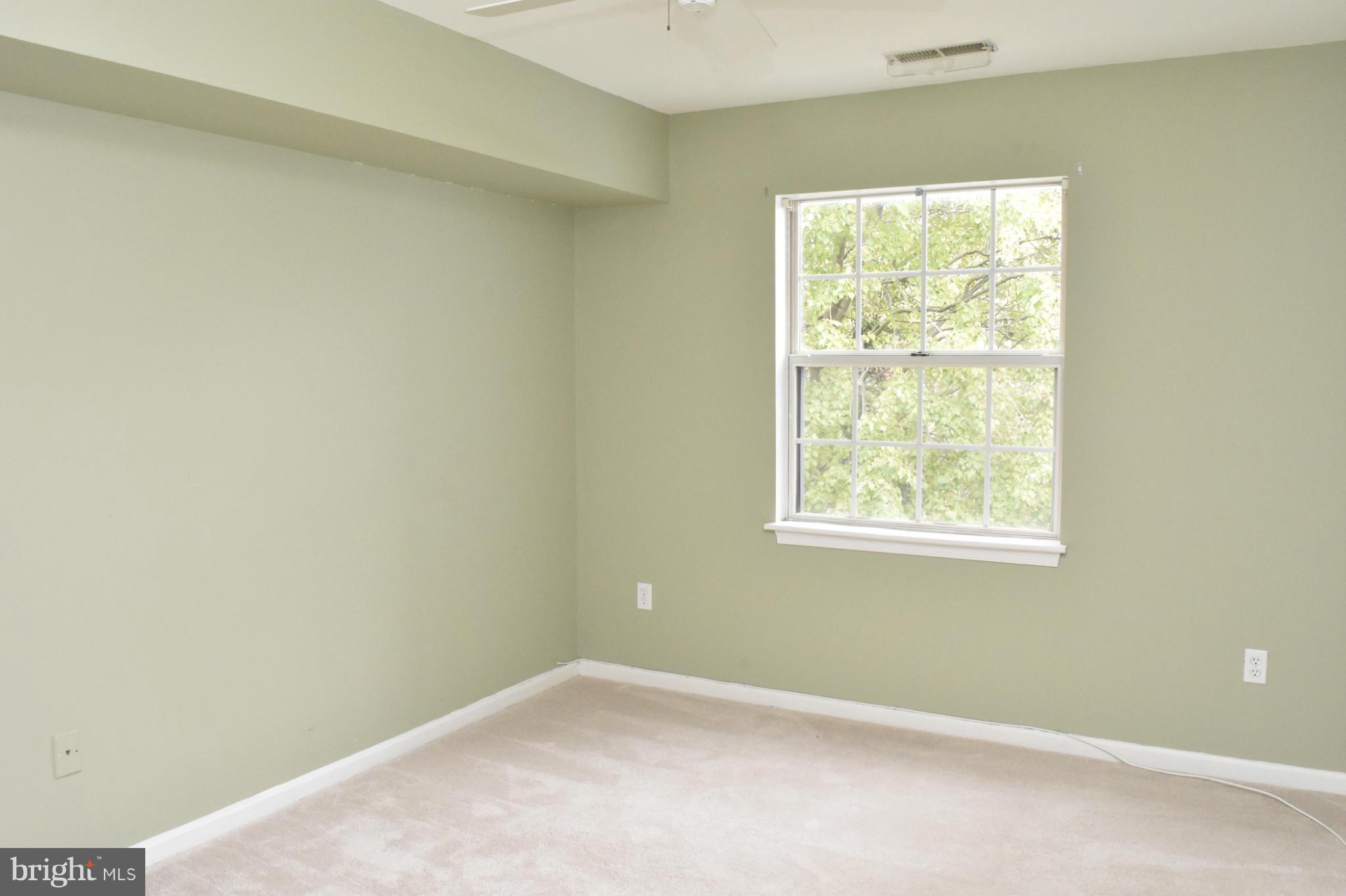 VILLAGE OF MONTGOMERY RUN - Residential Lease