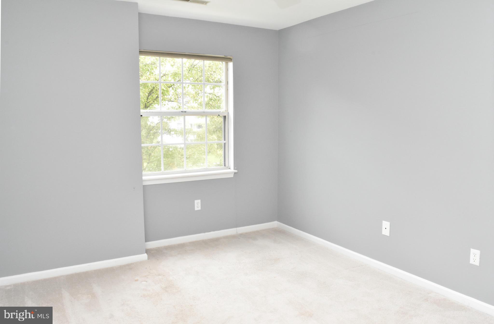 VILLAGE OF MONTGOMERY RUN - Residential Lease