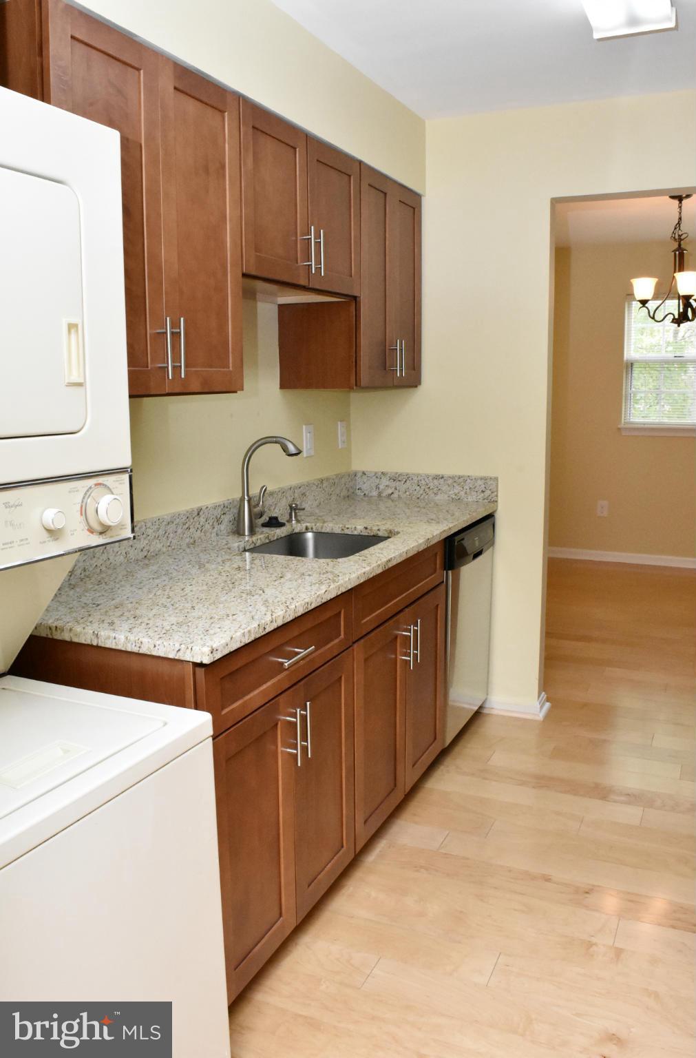 VILLAGE OF MONTGOMERY RUN - Residential Lease