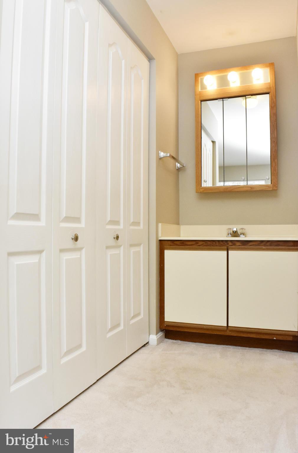 VILLAGE OF MONTGOMERY RUN - Residential Lease