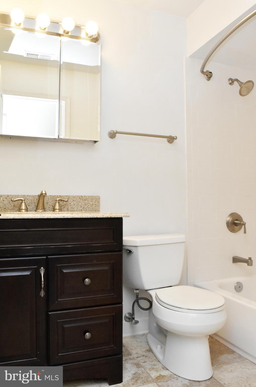 VILLAGE OF MONTGOMERY RUN - Residential Lease