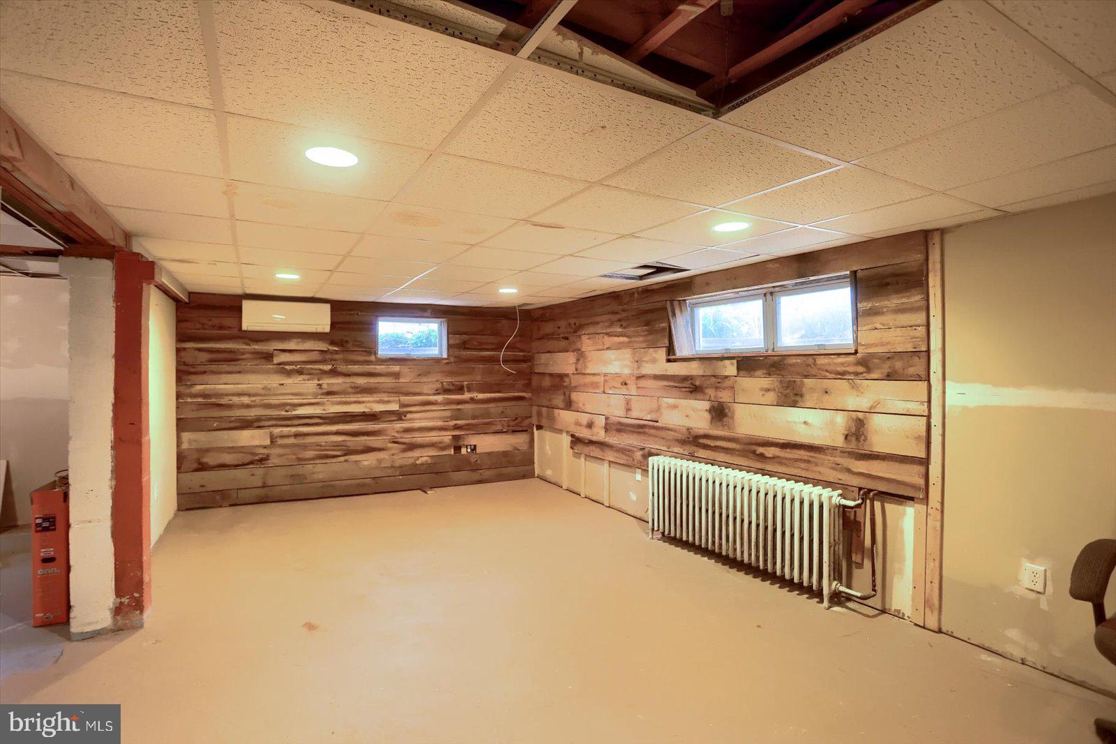 VAN BIBBER MANOR - Residential