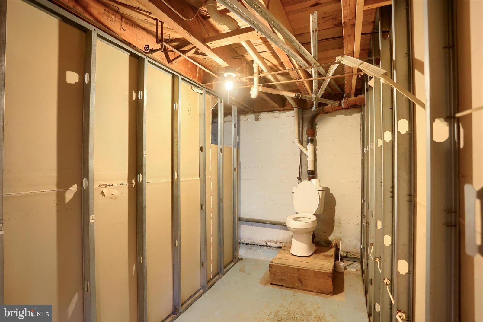 VAN BIBBER MANOR - Residential