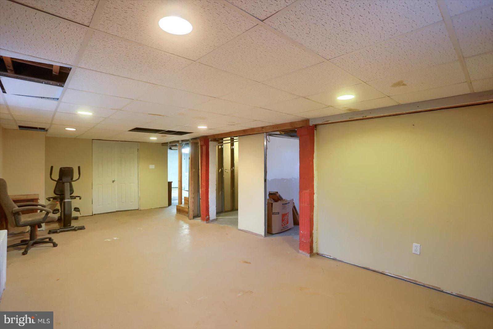 VAN BIBBER MANOR - Residential