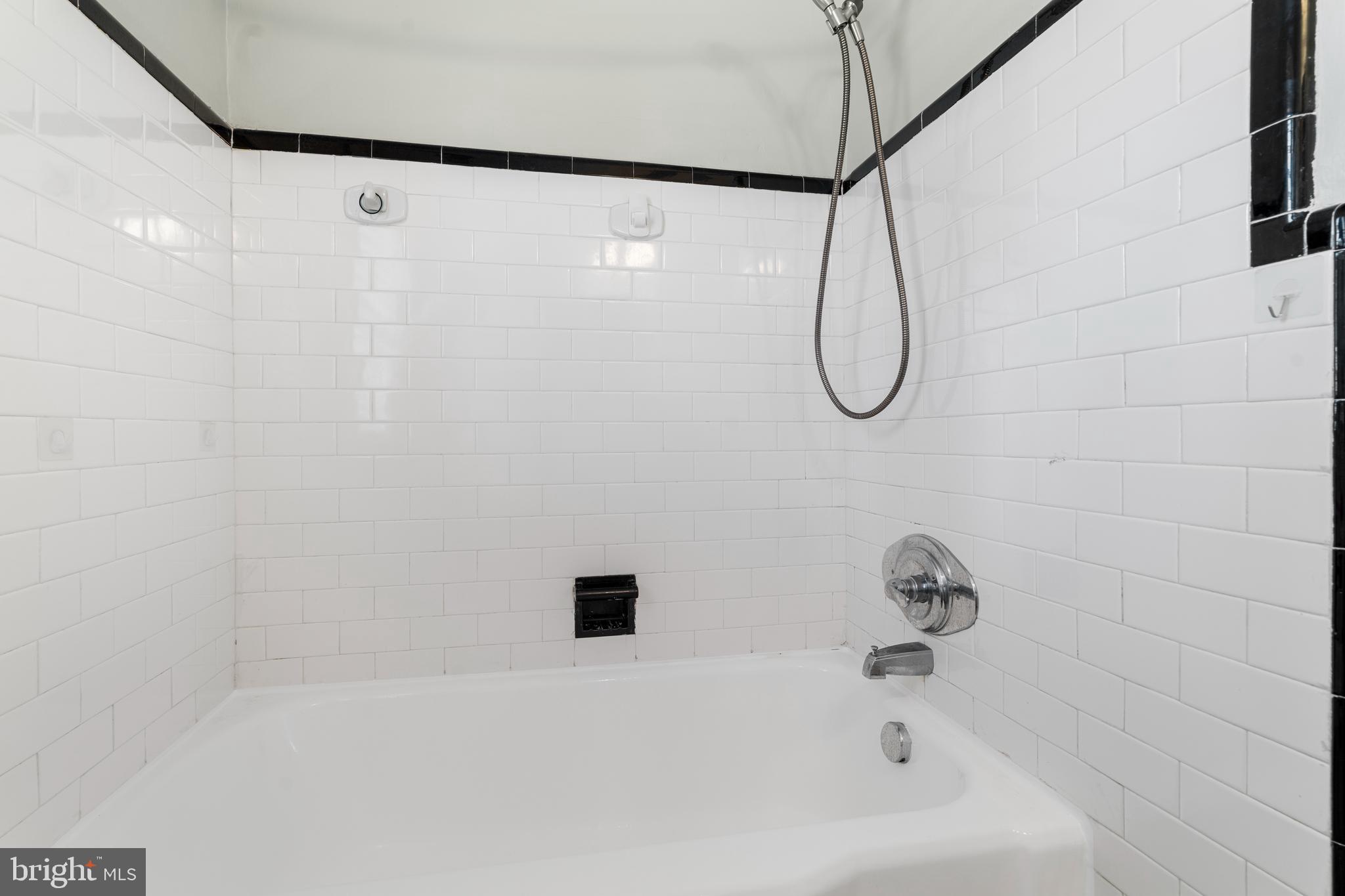 AIGBURTH - Residential