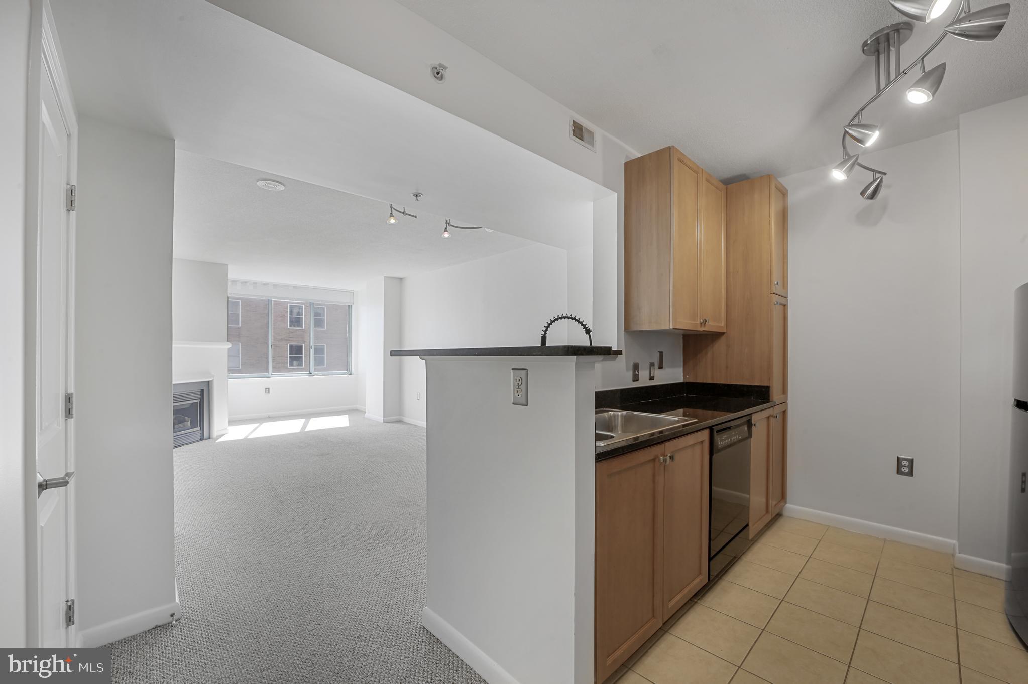 851 N GLEBE ROAD 1608