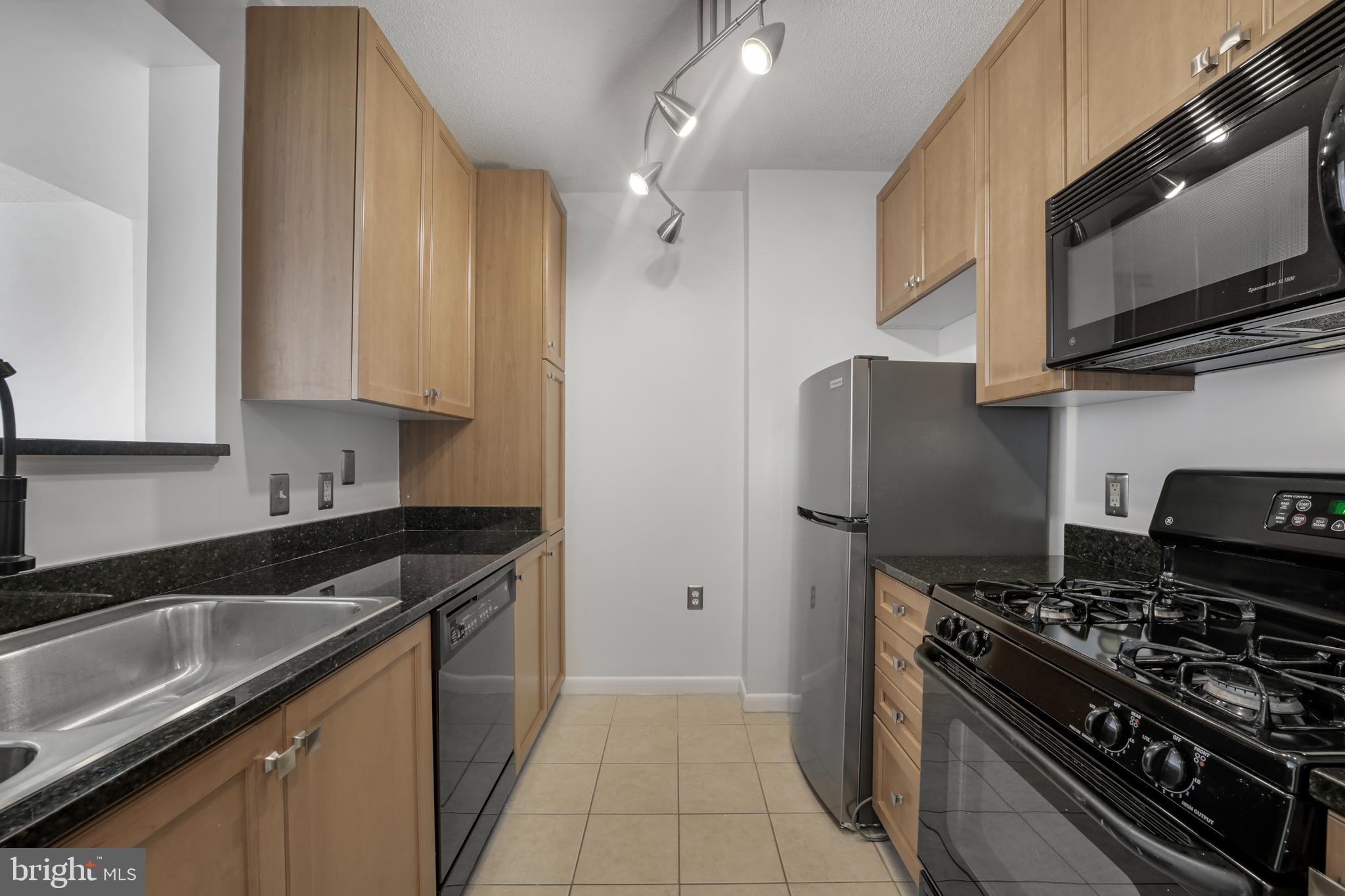 851 N GLEBE ROAD 1608