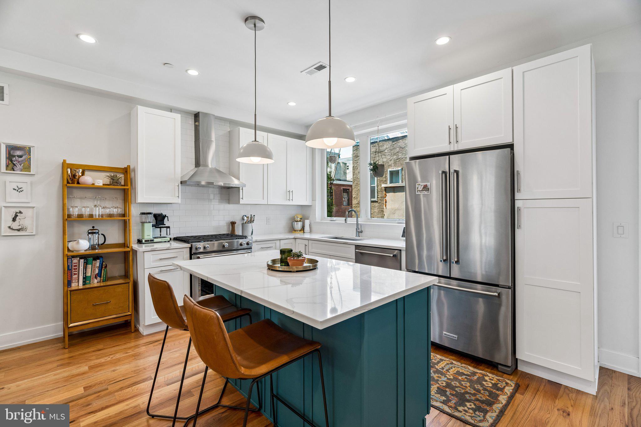 1126 E PALMER STREET 11
