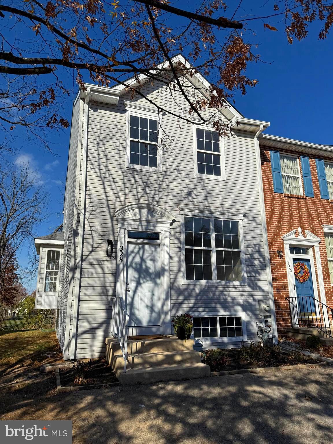 328 VICTORIA BOULEVARD