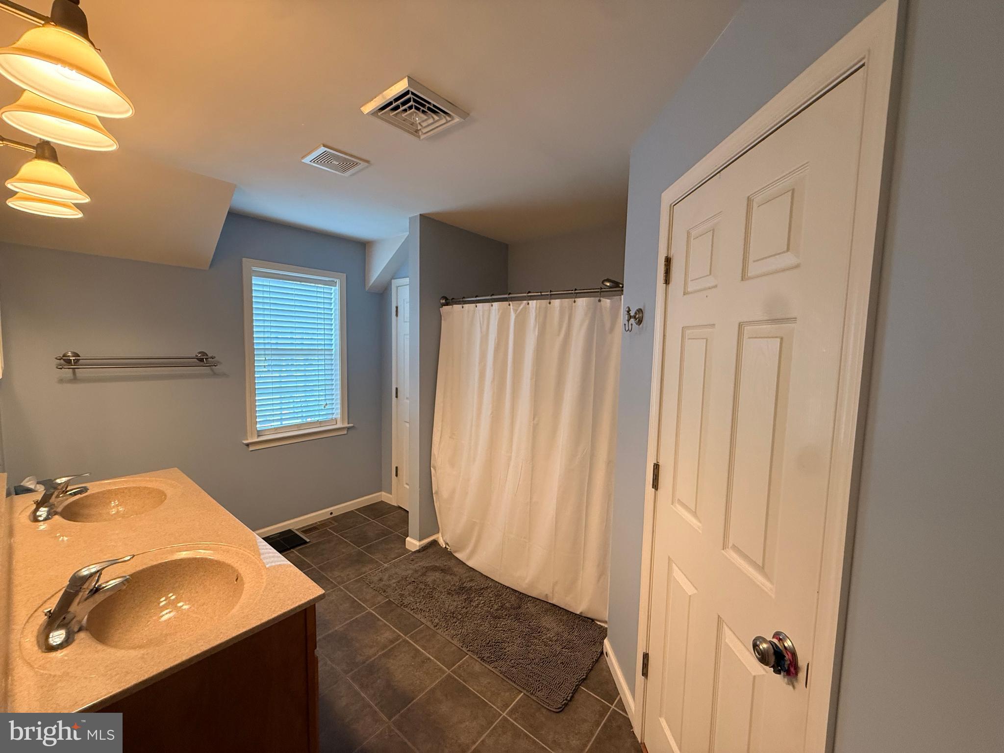 BOW CREEK - Residential