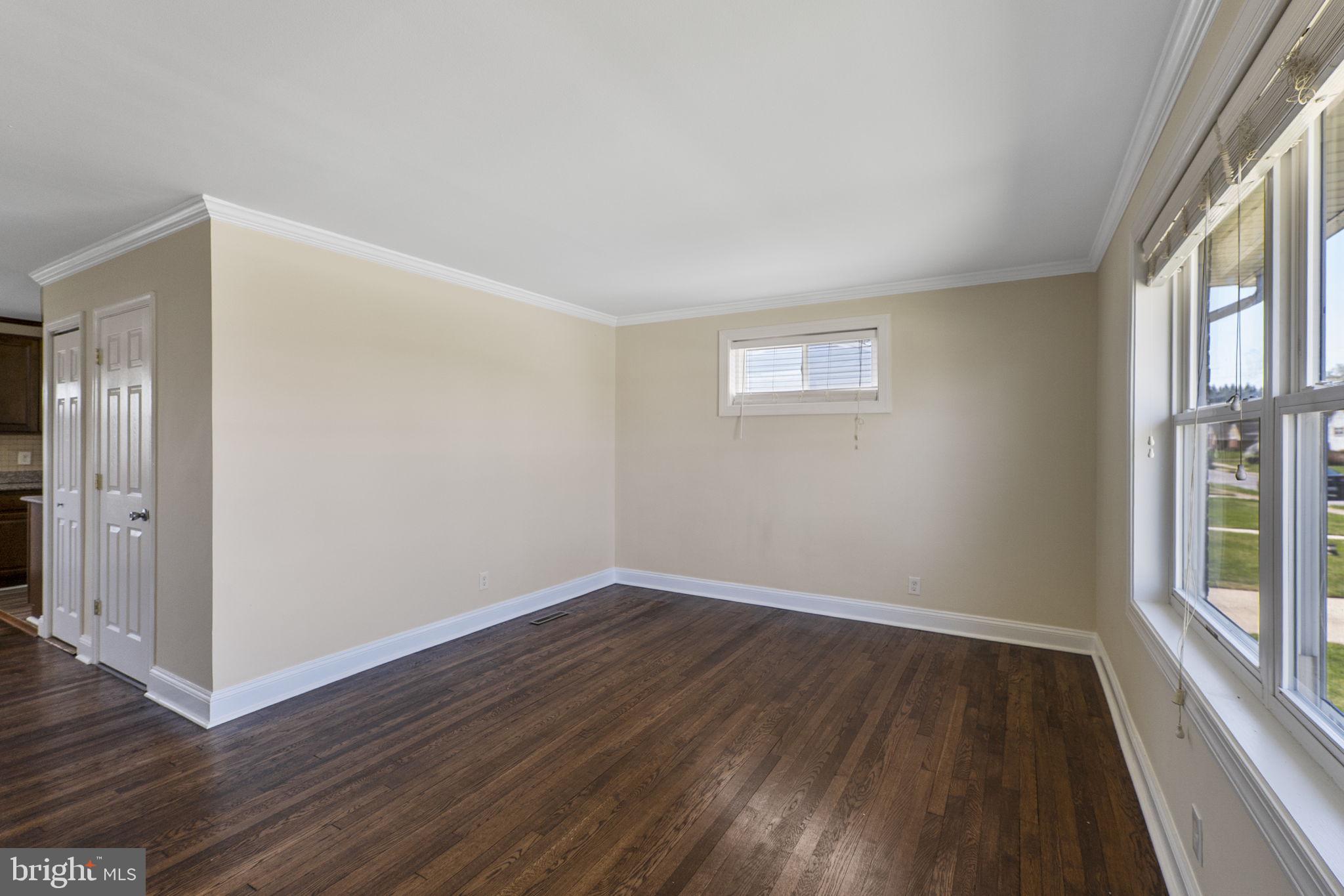 ROCKDALE MANOR - Residential