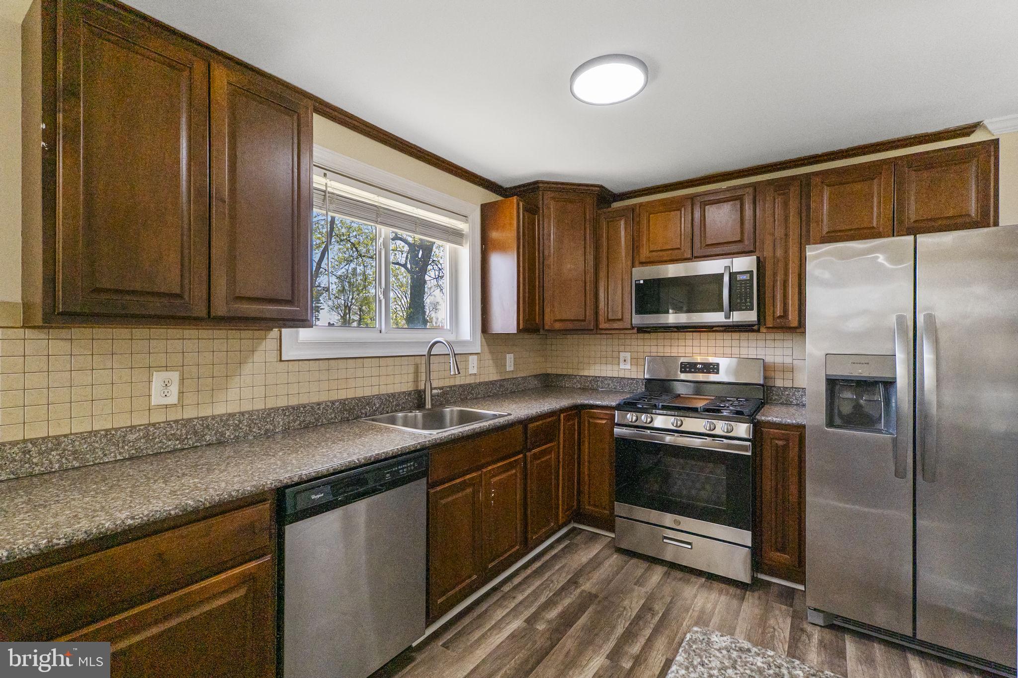 ROCKDALE MANOR - Residential