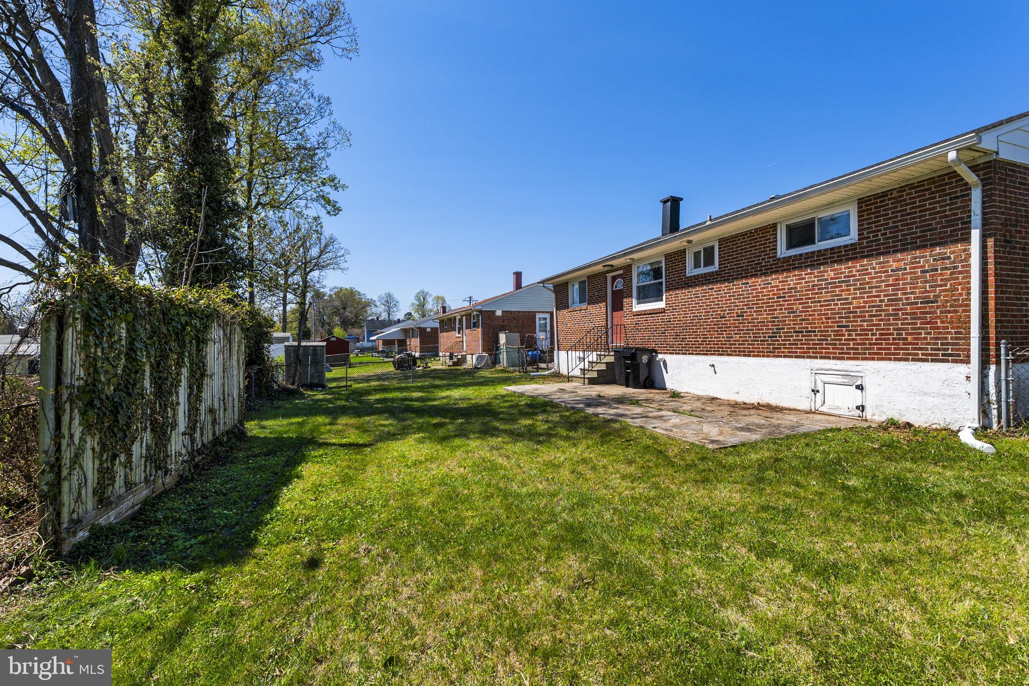 ROCKDALE MANOR - Residential